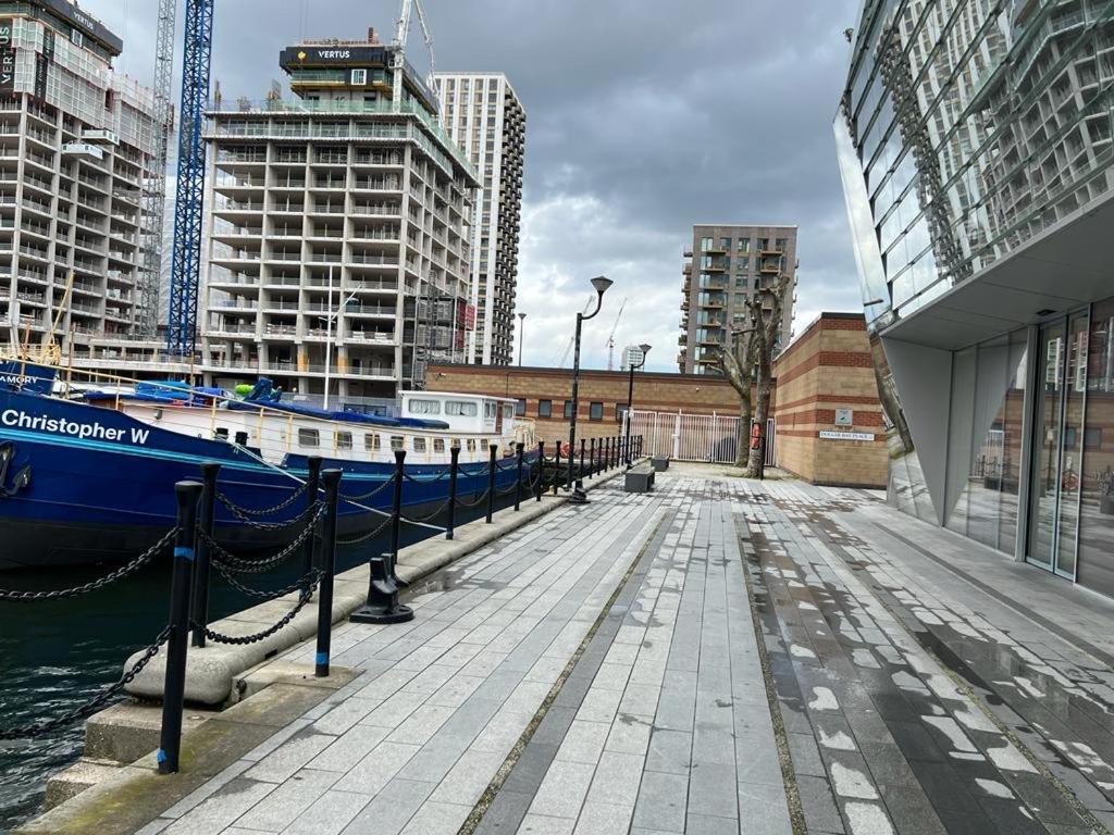 Canary Wharf Holiday Rooms Londres Extérieur photo