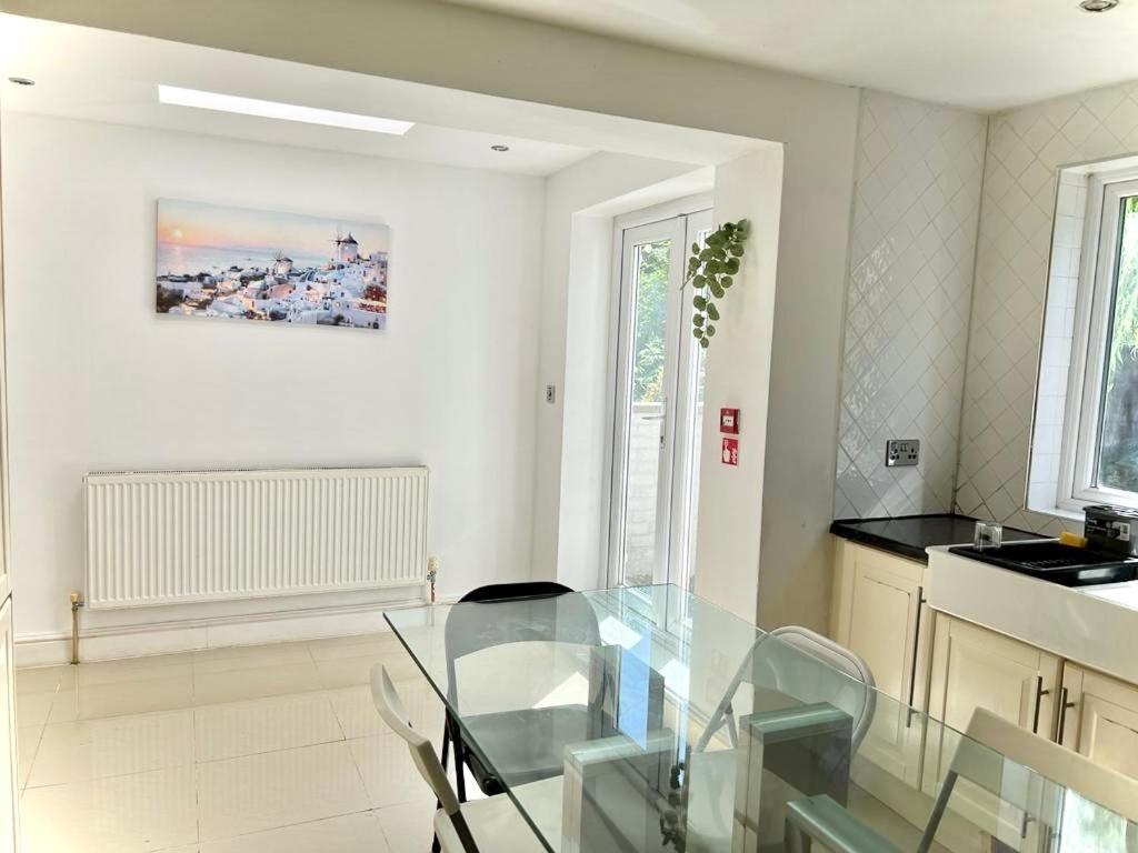 Canary Wharf Holiday Rooms Londres Extérieur photo